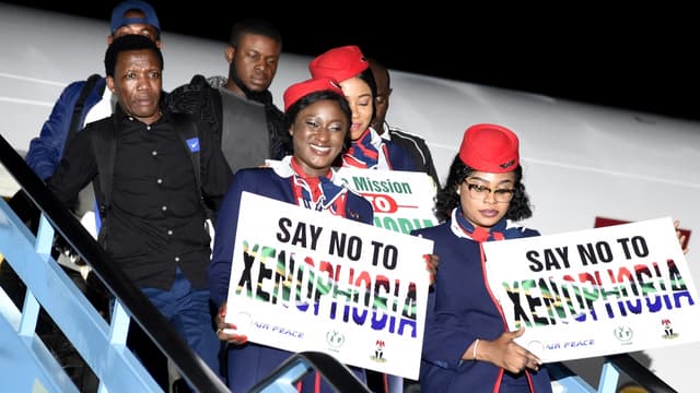 Allen Ifechukwu Athan Onyema, qui a fondé Air Peace en 2013, s'est fait bien voir des Nigérians récemment en rapatriant d'Afrique du Sud des centaines de compatriotes victimes d'une vague de violence xénophobe, en août et début septembre.