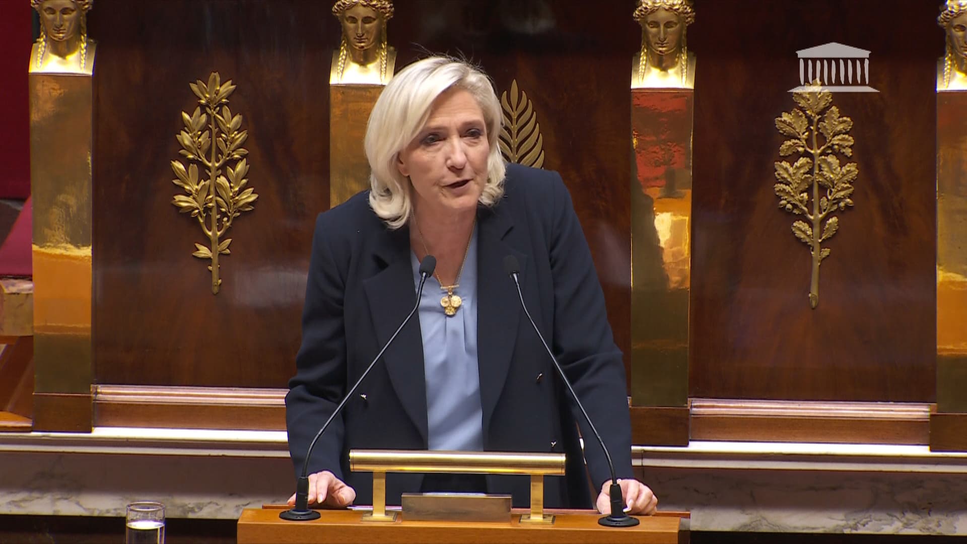 Budget 2026: Marine Le Pen fustige un "musée de toutes les horreurs" et une "année noire"