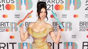 Dua Lipa lors des Brit Awards le 11 mai 2021