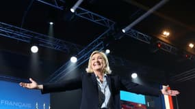 Marine Le Pen, candidate du Rassemblement national à l'élection présidentielle, en meeting à Arras le 21 avril 2022, à trois jours du second tour