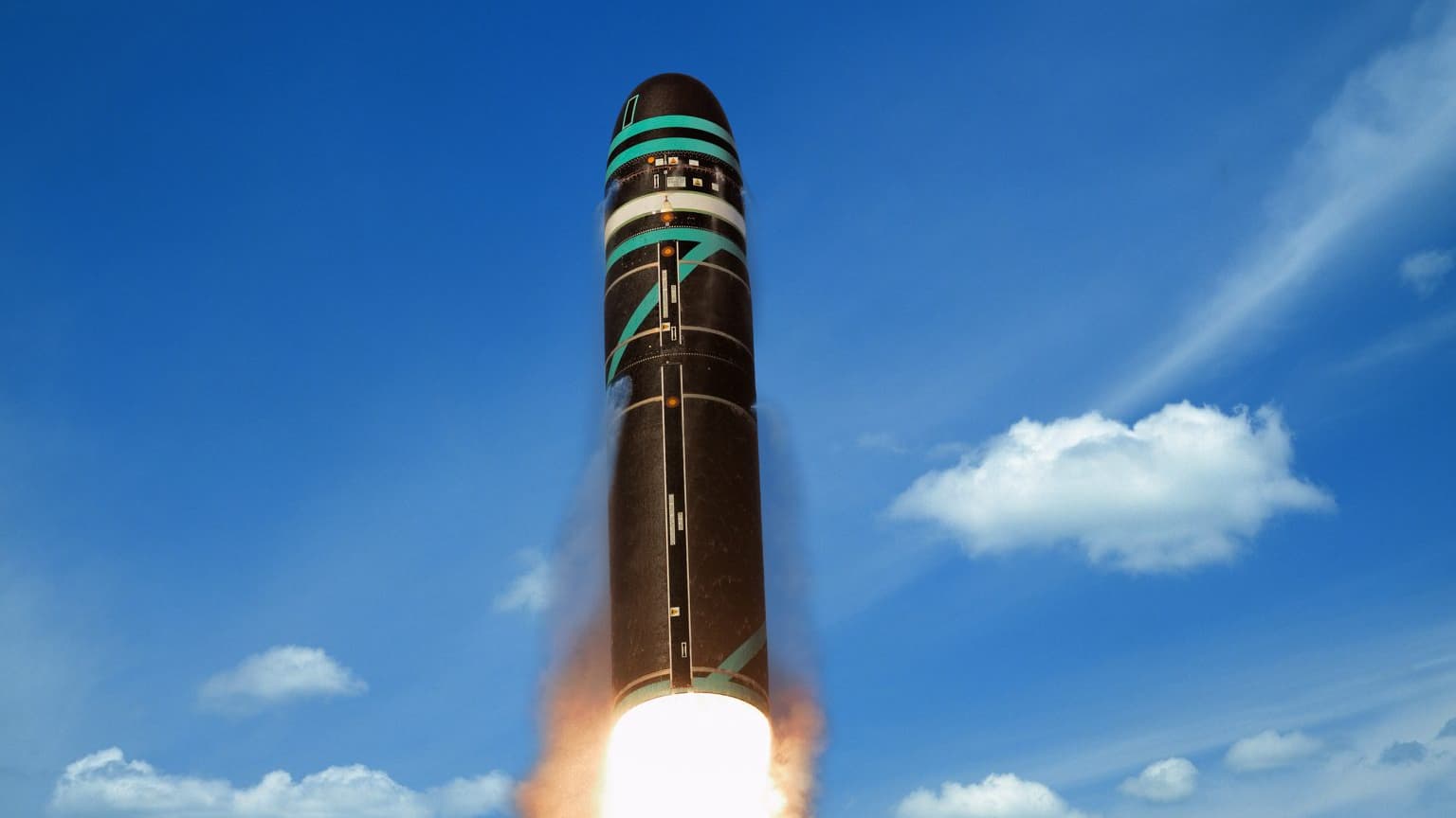 ILS PÈSENT 50 TONNES ET ATTEIGNENT 20.000 KM/H: ARIANEGROUP VA FABRIQUER LES FUTURS MISSILES BALISTIQUES DES SOUS-MARINS NUCLÉAIRES FRANÇAIS