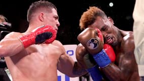 Brian Castano (à gauche) et Jermell Charlo lors de leur premier combat en juillet 2021