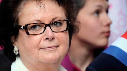 Christine Boutin, ex-présidente du PCD, compare dans une interview l'homosexualité à une "abomination".