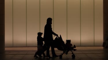 Les familles dont les revenus excèdent 5.600 euros mensuels vont voir leurs allocations baisser.