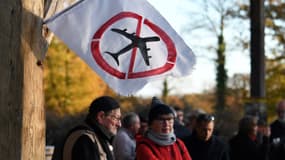 Des manifestants contre le projet d'aéroport à Notre-Dame-des-Landes (Loire-Atlantique), le 26 novembre 2017. 