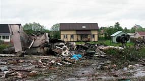 Au moins 44 personnes ont été tuées et huit ont été blessées lundi soir lors de l'atterrissage d'un avion dans un épais brouillard dans le nord de la Russie. L'avion russe Tupolev-134 s'est écrasé près d'une route à 1km de la piste d'atterrissage de l'aér