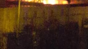 Oise : incendie dans un magasin de stockage à Creil - Témoins BFMTV