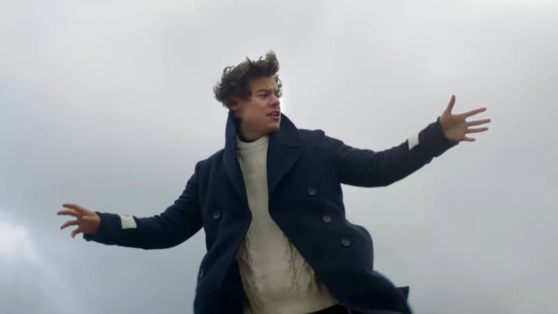 Harry Styles dans le clip de "Sign of the Times"