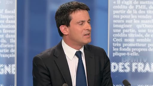 Manuel Valls sur le plateau de BFM Story, le 18 avril 2013
