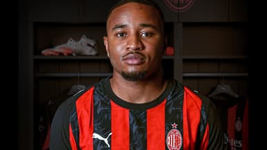 Christopher Nkunku sous les couleurs de l'AC Milan en août 2025
