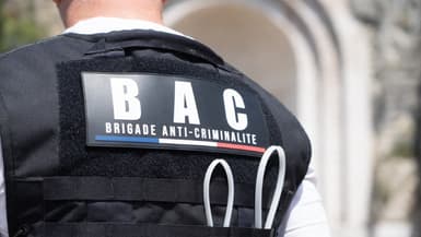 Photo d'un policier de la brigade anti-criminalité (BAC), à Nice, le 19 mai 2025. 