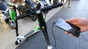 Des trottinettes en libre-service à Lyon.