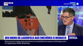 Vente aux enchères Karl Lagerfeld à Monaco: le commissaire-priseur présente l'objet le moins cher mis en vente