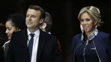 Emmanuel et Brigitte Macron, le soir du 7 mai 2017. 