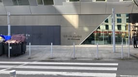 Le message des supporters parisiens au siège du PSG.