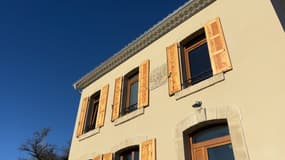 L'ancienne école de Sigottier (Alpes-de-Haute-Provence) transformée en logement.