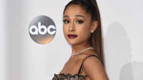 Ariana Grande aux American Music Awards à Los Angeles en 2016