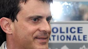 En visite à Toulouse, Manuel Valls a annoncé sa volonté de revenir sur les critères d'accession à la citoyenneté française.