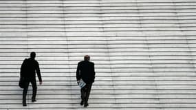 Le contrat de génération, promesse phare de François Hollande et dont le texte a été adopté en conseil des ministres, devrait être opérationnel avant la fin du premier trimestre 2013. /Photo d'archives/REUTERS/John Schults