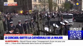 Obsèques de Jean-Claude Gaudin: le cortège quitte la cathédrale sous les applaudissements pour rejoindre le cimetière de Mazargues