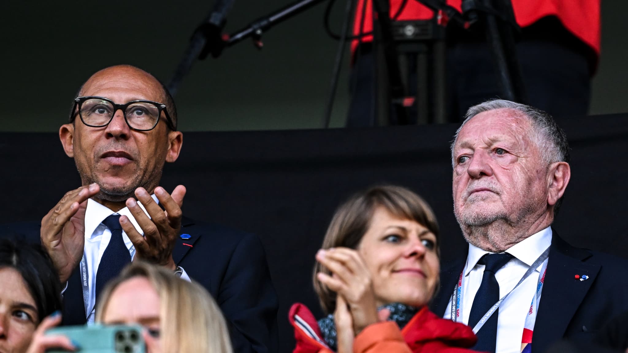 Philippe Diallo, président de la Fédération, et Jean-Michel Aulas, vice-président, ont fait le déplacement pour France-Pays de Galles pendant l'Euro féminin, le 9 juillet 2025. Philippe Diallo, président de la Fédération, et Jean-Michel Aulas, vice-président, ont fait le déplacement pour France-Pays de Galles pendant l'Euro féminin, le 9 juillet 2025.