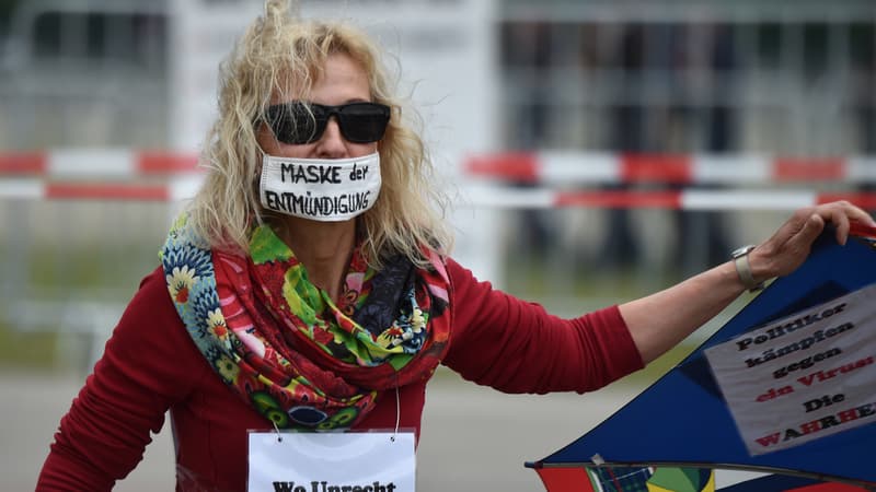 Une manifestante à Munich samedi 23 mai.