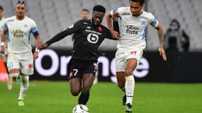Duel entre Bamba et Kamara lors d'OM-Lille le 16 janvier 2022