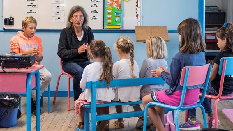 Recours aux contractuels, fusion des instances de dialogue social, "détachement d'office"... Le projet de loi sur la fonction publique est présenté mercredi 27 mars en Conseil des ministres.
	
