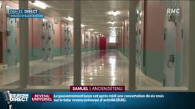 Des portes de cellules à l'intérieur d'une prison - Illustration