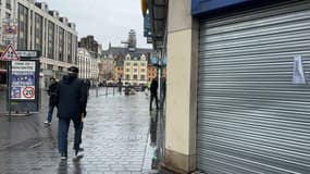 Des commerçants sont encore fermés à Lille en raison des risques d'effondrement.