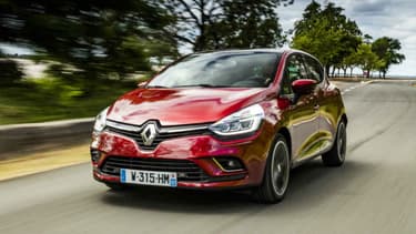 Avec le nouveau barème, la Clio, meilleure vente du moment, verrait par exemple son moteur essence le moins émetteur de CO2 touché par un malus, pas le diesel.