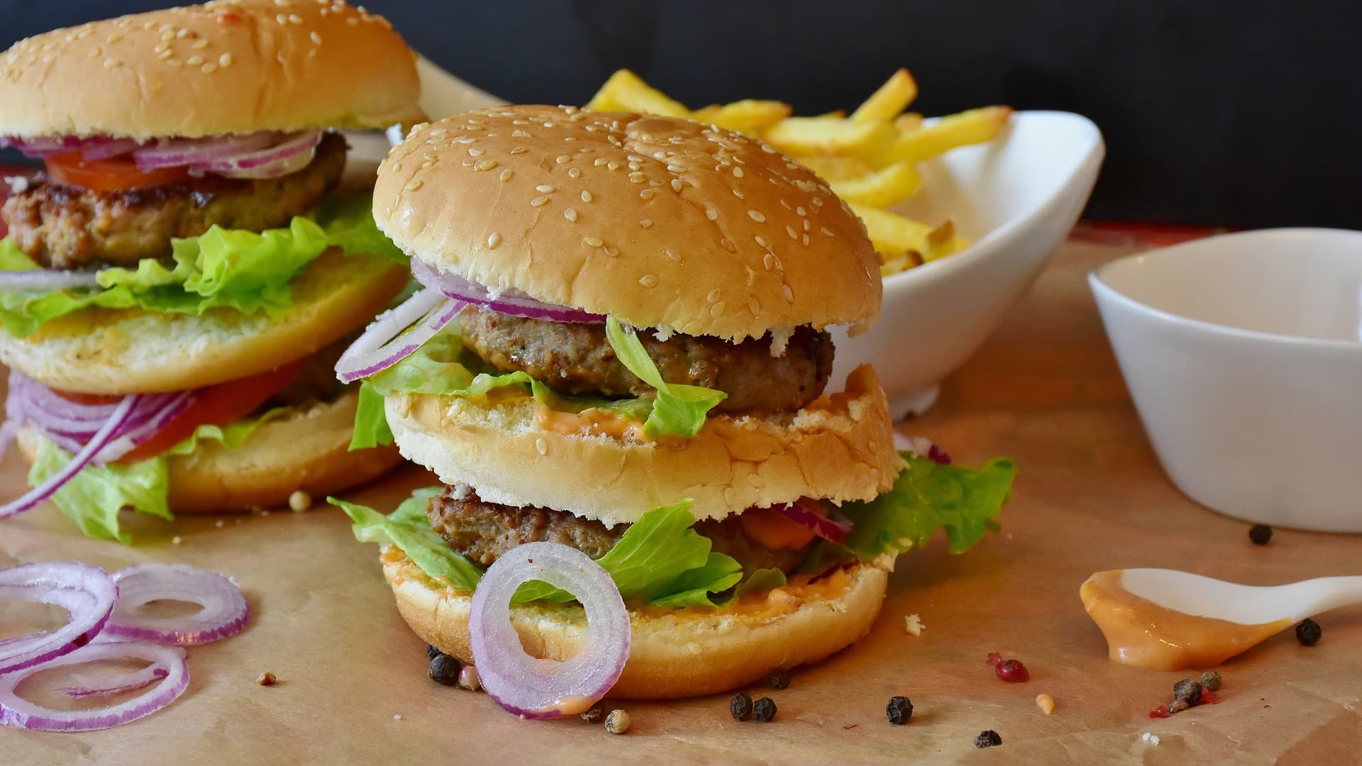Burger Avec Drapeau Alimentaire Vide Repas Frites Dans Restaurant