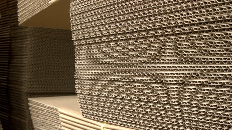 En déposant un film de nanocellulose à la surface d'un papier ou d'un carton, on peut renforcer son imperméabilité (image d'illustration) 