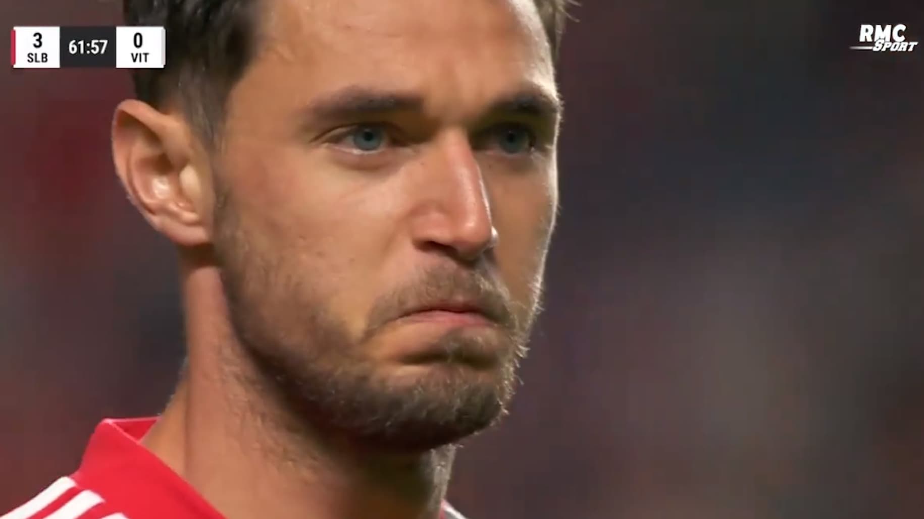 Les yeux rougis de Roman Yaremchuk lors de Benfica-Guimaraes Les yeux rougis de Roman Yaremchuk lors de Benfica-Guimaraes