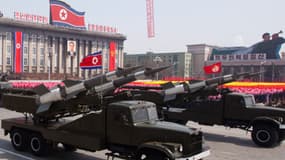 Une parade militaire dans les rues de Pyongyang, en Corée du Nord, le 15 avril 2012.