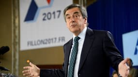 Le candidat à la primaire de la droite pour 2017, François Fillon, lors d'un meeting à Saint-Mandé, près de Paris, le 30 juin 2016