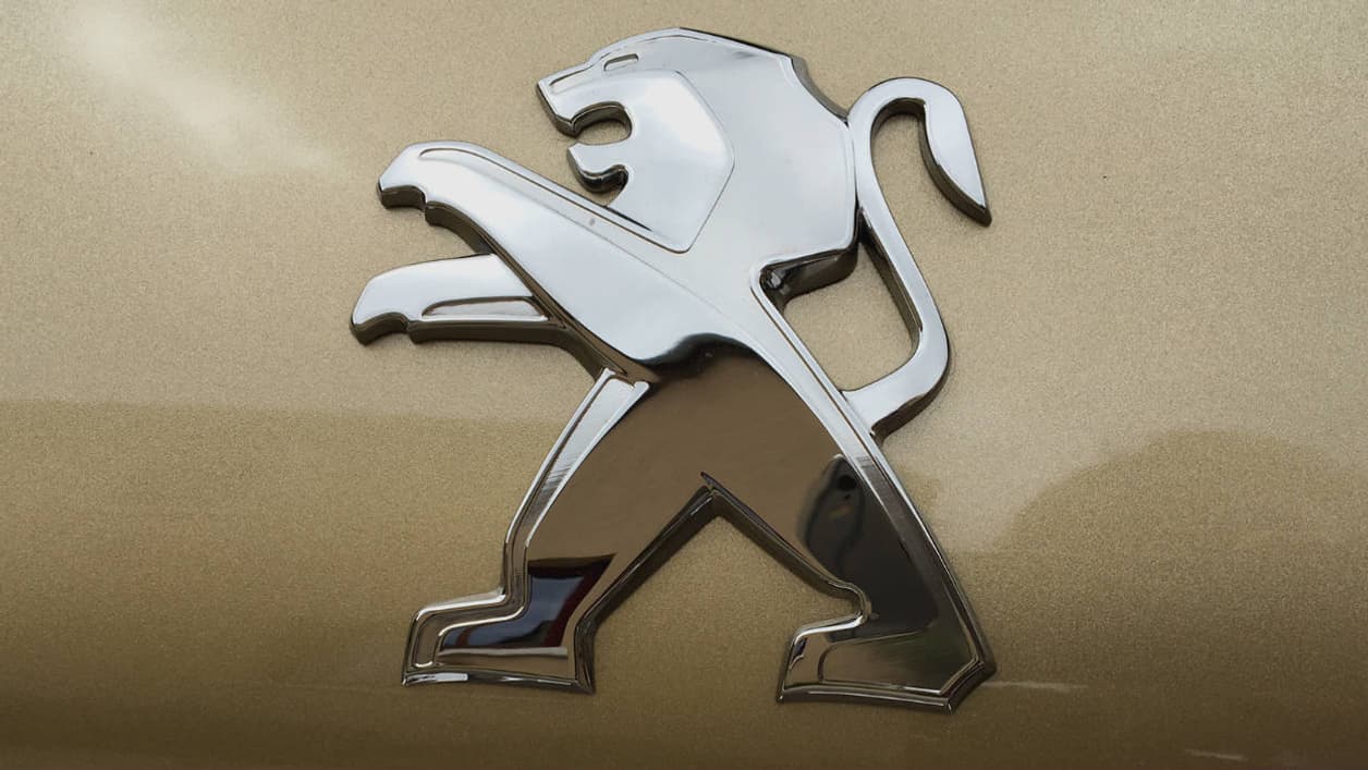 Cette teinte métallisée se nomme "Beige Pyrite". Cette teinte métallisée se nomme "Beige Pyrite".