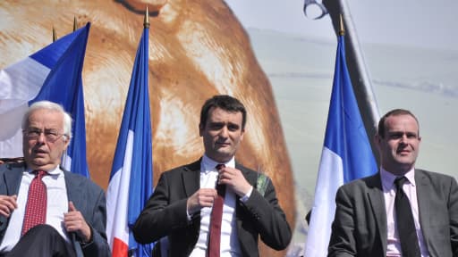 Steve Briois, le secrétaire général du Front national, à droite sur cette photo du 1er mai 2012 à Paris