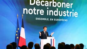 Le président Emmanuel Macron à l'Elysée à Paris le 8 novembre 2022