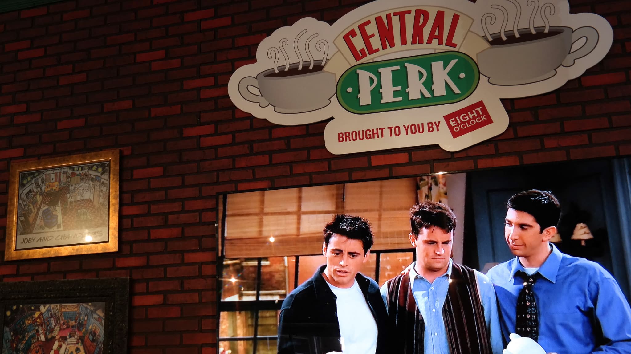 "FRIENDS": LE CÉLÈBRE CAFÉ CENTRAL PERK VA ÊTRE RECRÉÉ À TIMES SQUARE