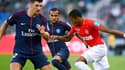 Kylian Mbappé et Thomas Meunier au duel.