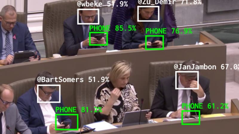 Belgique: une intelligence artificielle traque les députés distraits par leur smartphone