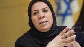 Latifa Ibn Ziaten, mère de la première victime de Mohammed Merah, durant une rencontre avec l'ambassadeur d'Israël en France le 31 mars 2015 à Paris