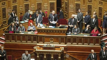 Pour le Sénat, "il y a 30% d'actes inutiles ou redondants en médecines hospitalière et de ville".
