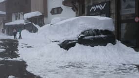 Plus d'un mètre de neige est tombé en Savoie dans la nuit de mercredi 16 au jeudi 17 avril 2025.