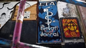 Graffiti représentant le logo de l'ETA (photo d'illustration)