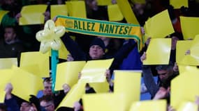 Les supporters de Cardiff et d'Arsenal ont rendu hommage à Emiliano Sala.