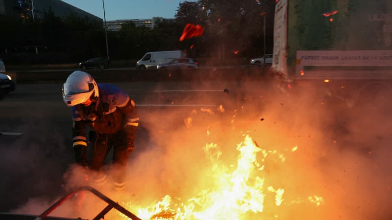 Les manifestants du mouvements "Bloquons tout" ont pris d'assaut la porte d'Aubervilliers, le 10 septembre 2025.