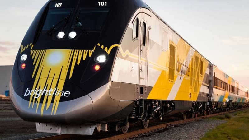 Les trains Brightline ont été commandés à Siemens qui les a fabriqués dans son usine californienne de Sacramento.