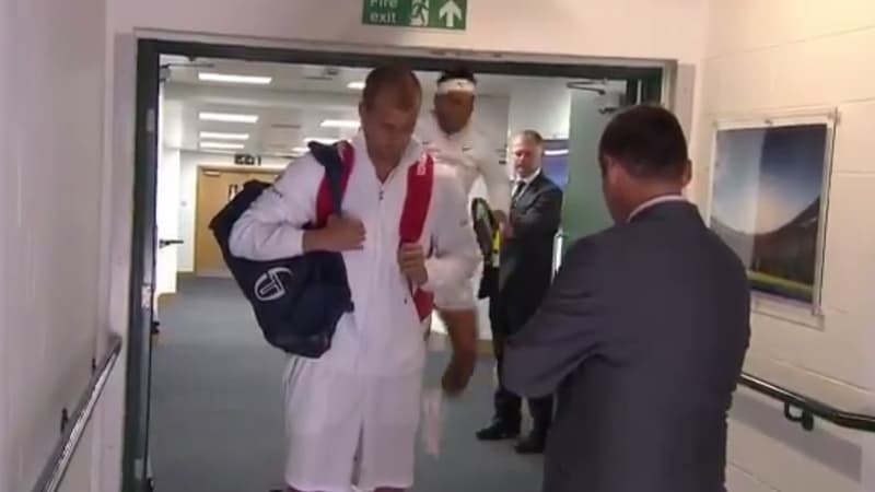 Rafael Nadal se heurte la tête à Wimbledon
